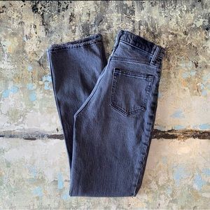 Abercrombie Curve Love Ultra High Rise 90s Straight Jean
